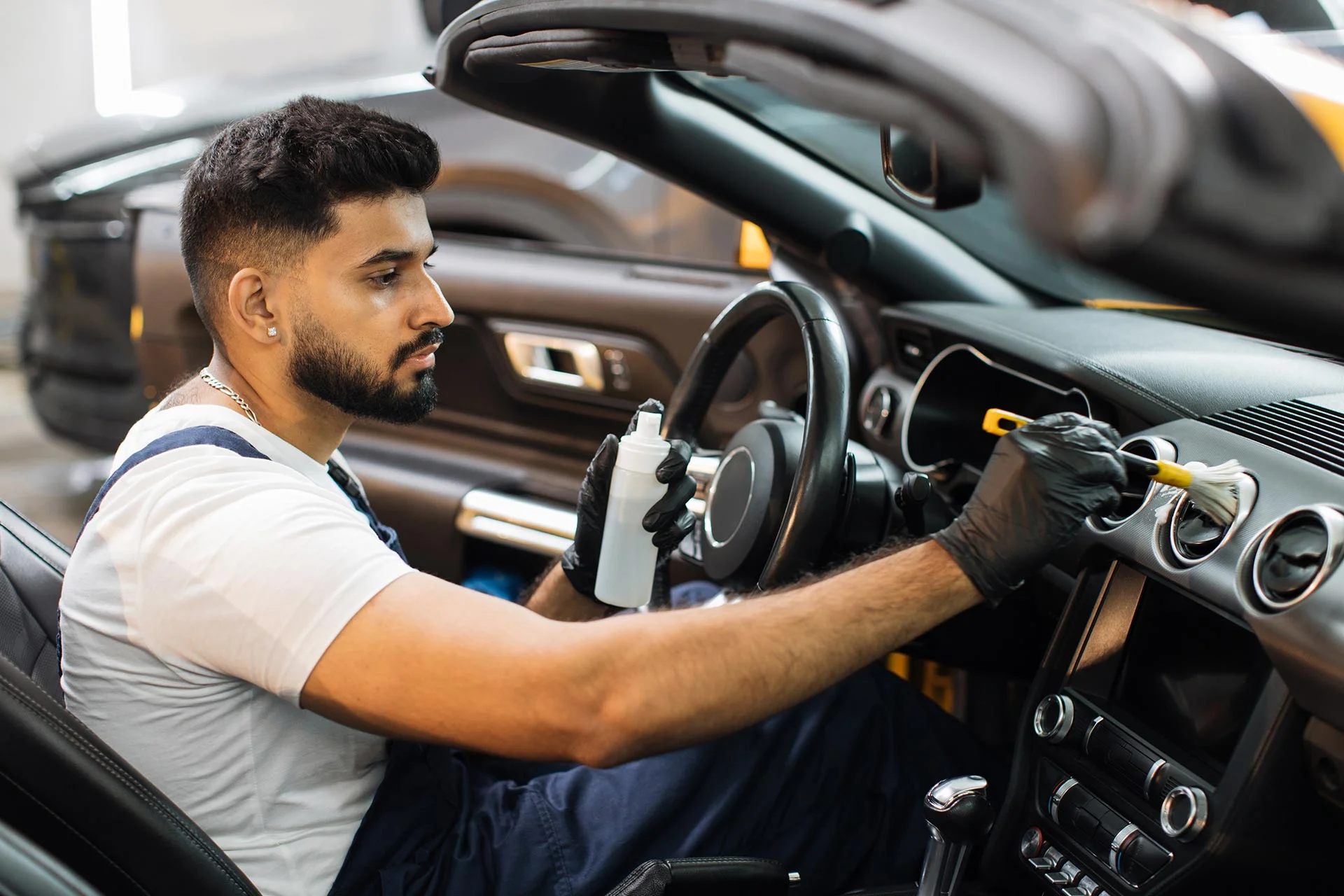 You are currently viewing Electrical Mysteries Unraveled, Common Car Electrical Issues and How to Address Them